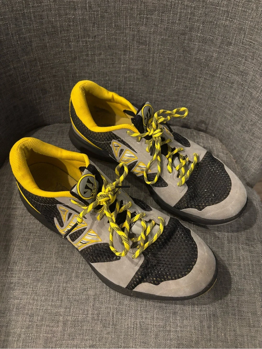 Warrior Hockey Dojo Performance Training Shoes Men’s Size 10.5